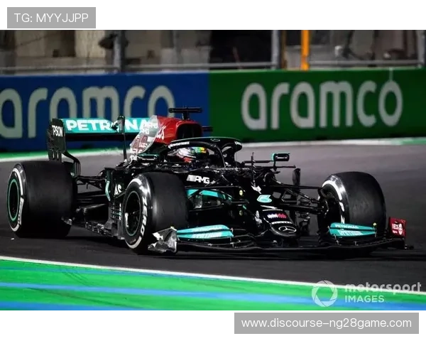 F1赛季最新动态：车手排名激烈竞争 各队技术革新引关注