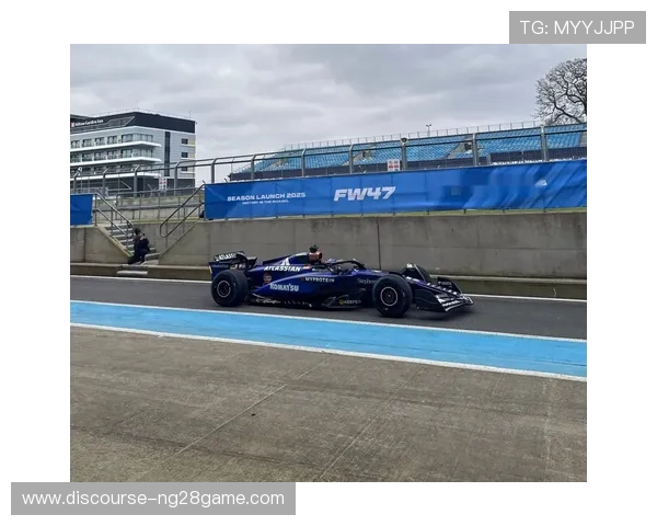 F1赛季最新动态揭秘顶尖车队赛道争锋与冠军争夺战