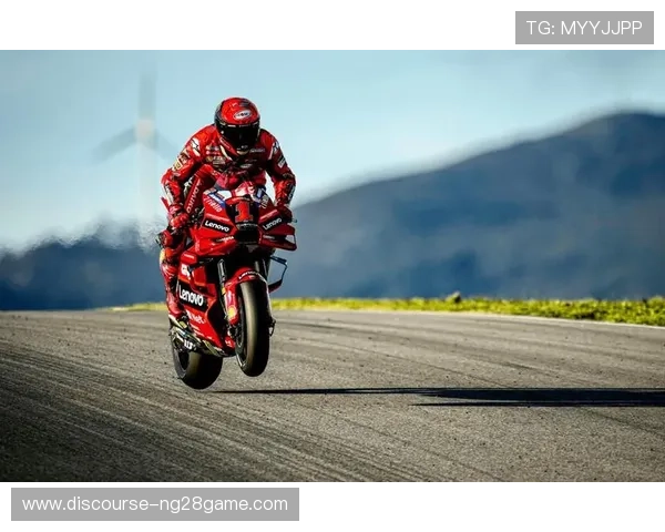 MotoGP最新赛季激烈对决精彩瞬间全面回顾与展望