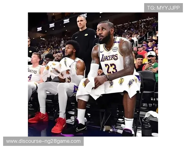 湖人詹姆斯率队逆转勇士 全明星赛表现引热议