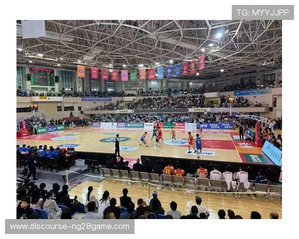 湘超联赛最新动态：各队备战激烈争夺 赛季焦点逐步浮出水面